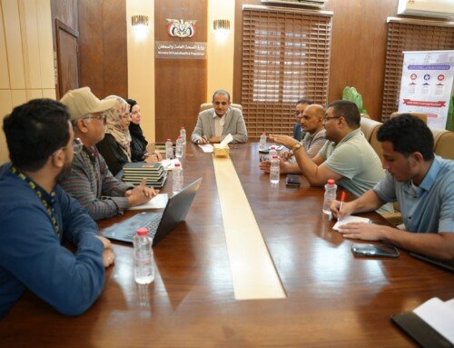 وزير الصحة يبحث مع لجنة الإنقاذ الدولية تعزيز الشراكة بالمشاريع الصحية